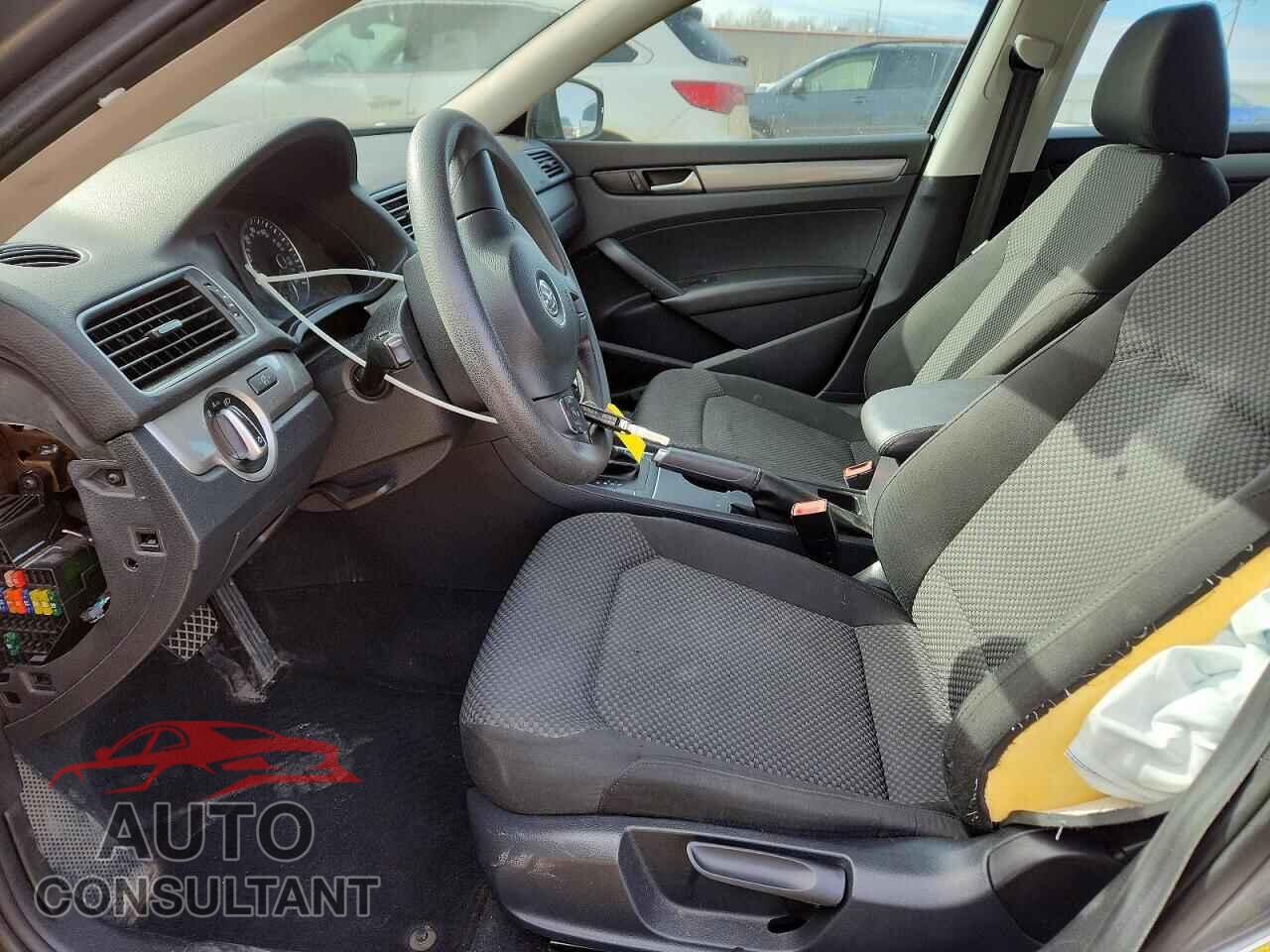 VOLKSWAGEN PASSAT 2014 - 1VWAH7A32EC001720