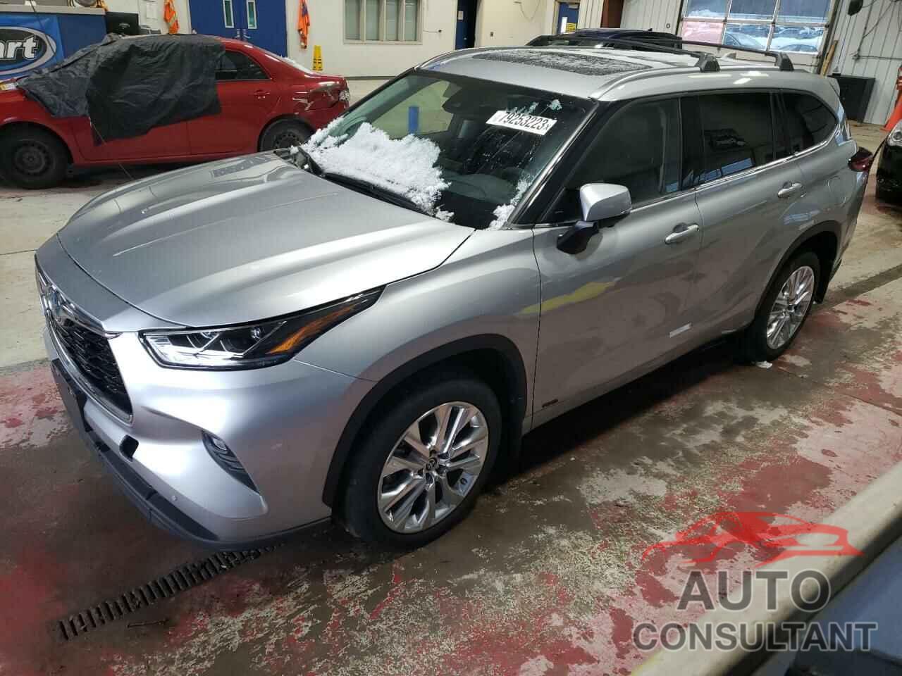 TOYOTA HIGHLANDER 2023 - 5TDXBRCH2PS586089