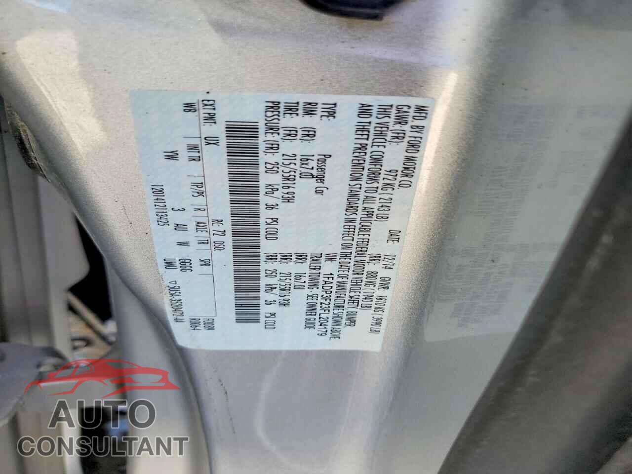 FORD FOCUS 2015 - 1FADP3F23FL204179