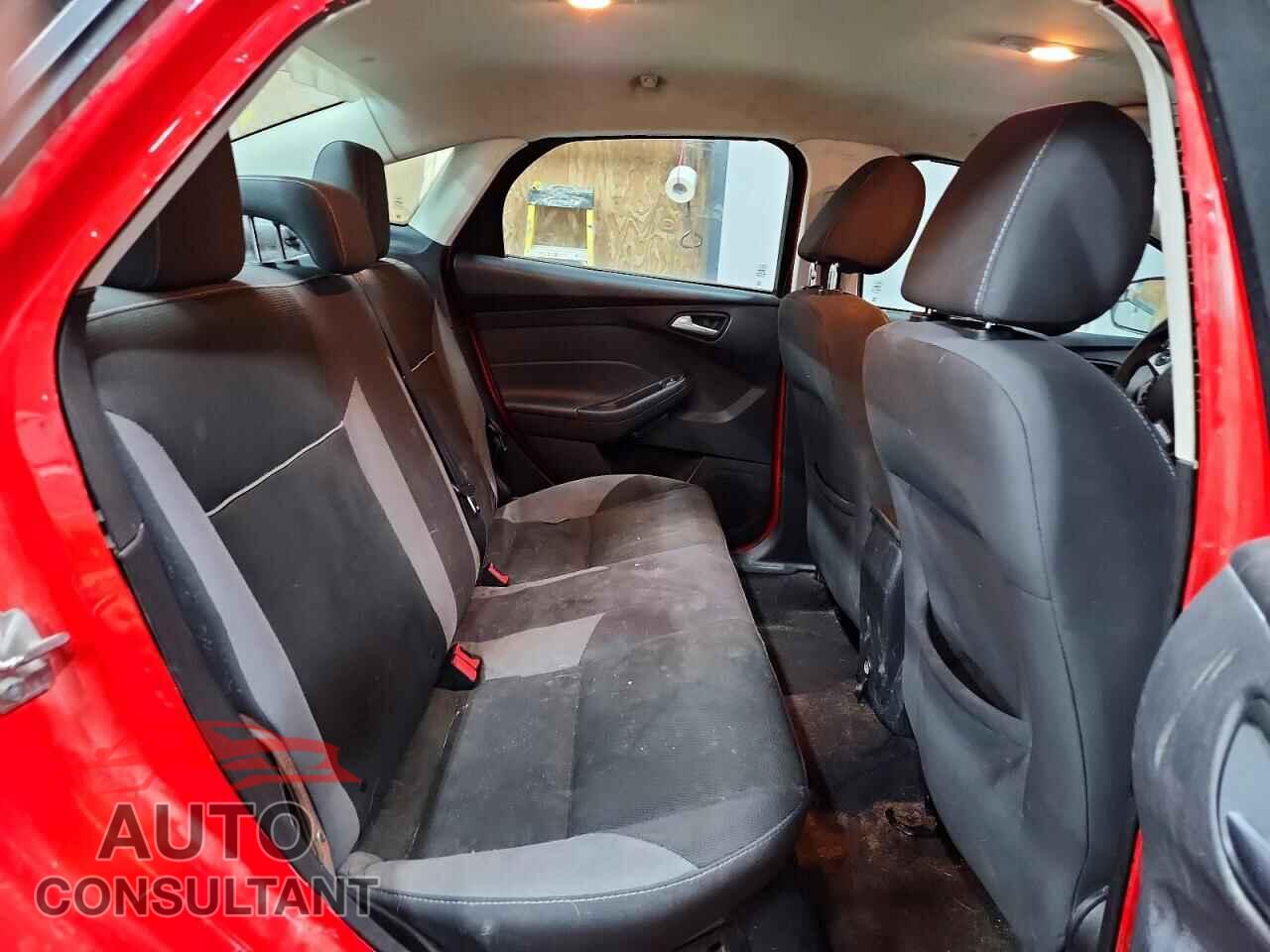 FORD FOCUS 2014 - 1FADP3F28EL371703