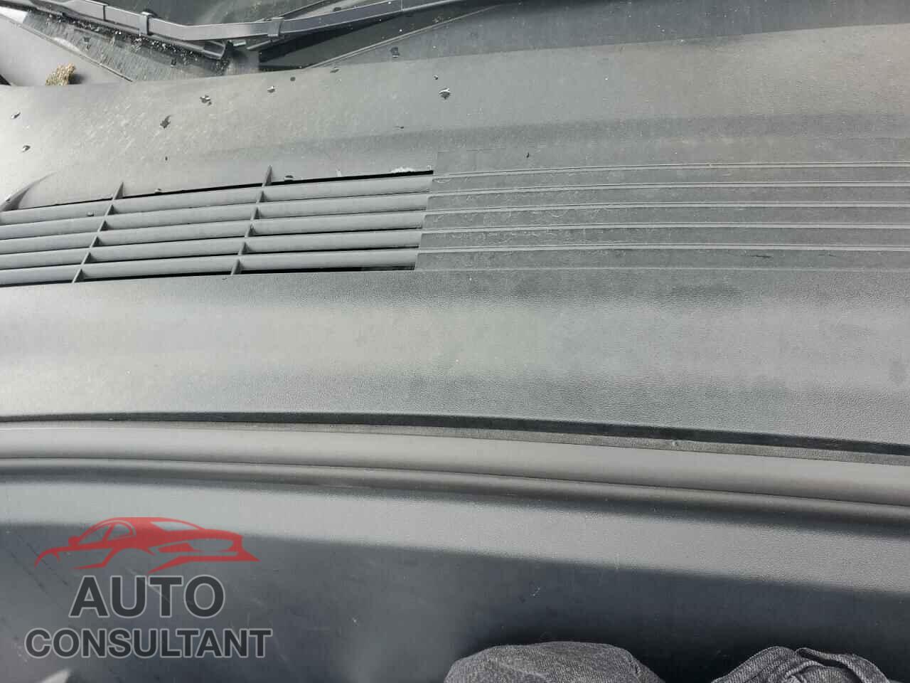 TESLA MODEL Y 2021 - 5YJYGAEE3MF145484