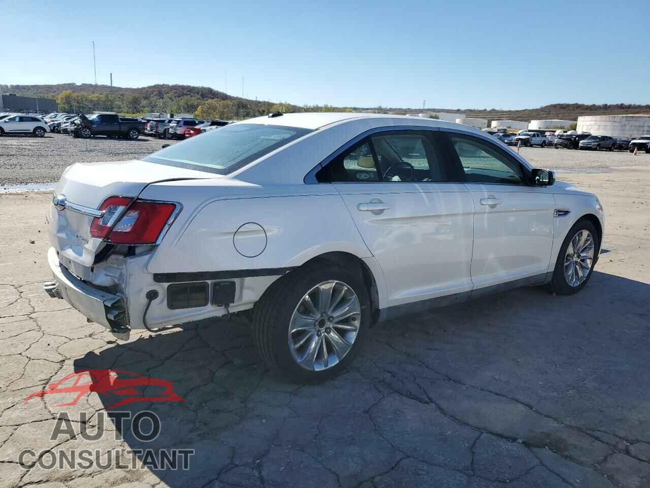 FORD TAURUS 2010 - 1FAHP2FW7AG168285