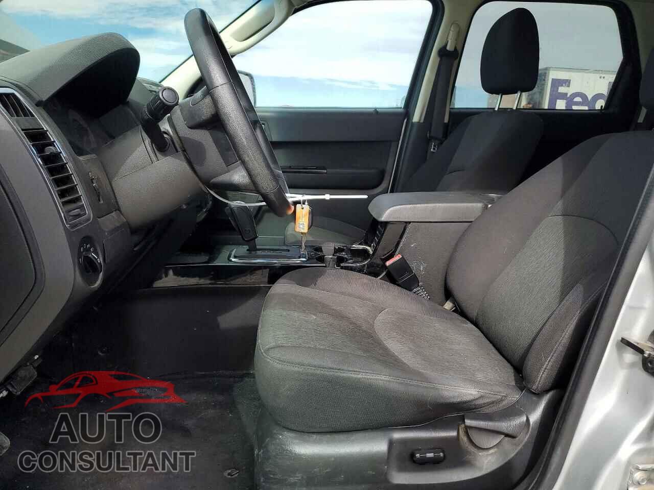 MAZDA TRIBUTE 2009 - 4F2CZ92729KM05845