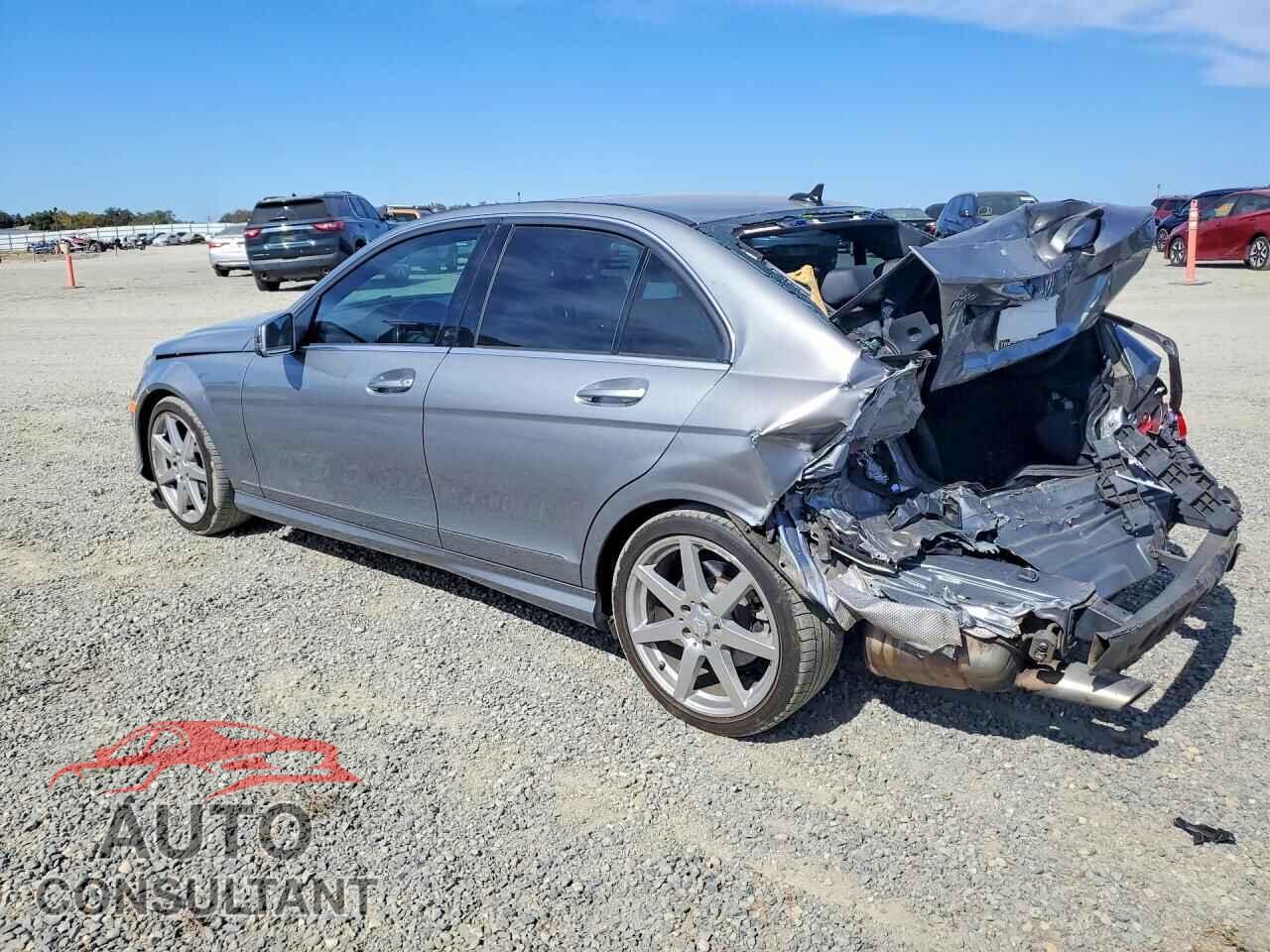 MERCEDES-BENZ C-CLASS 2014 - WDDGF4HB1EA956041