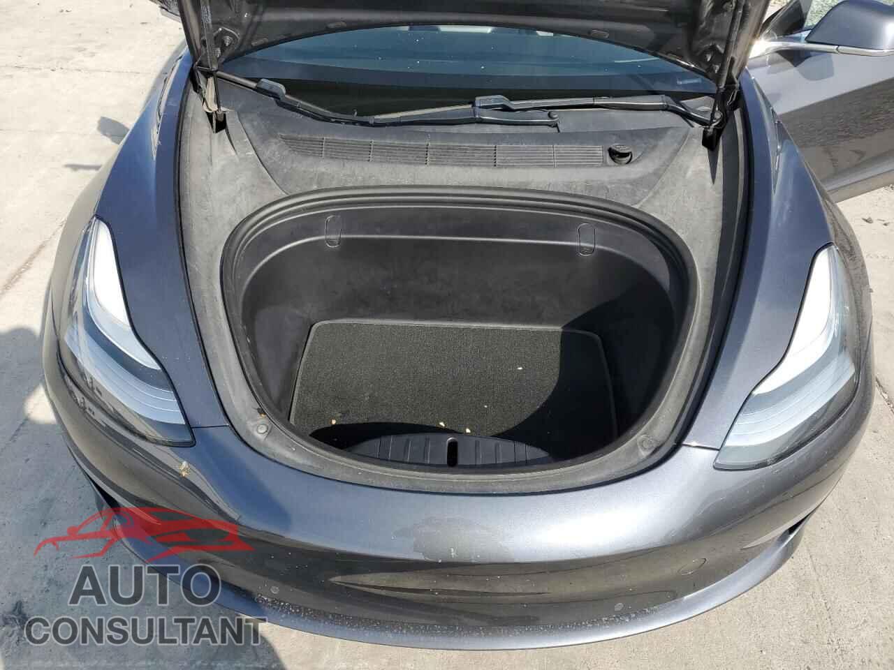TESLA MODEL 3 2018 - 5YJ3E1EB6JF185205