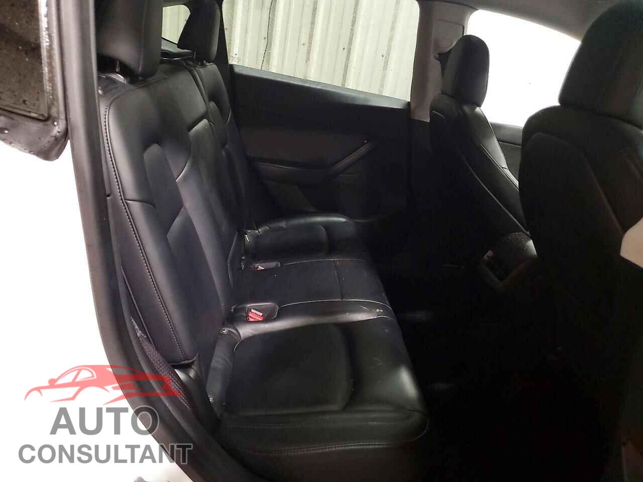TESLA MODEL Y 2020 - 5YJYGDEEXLF044278