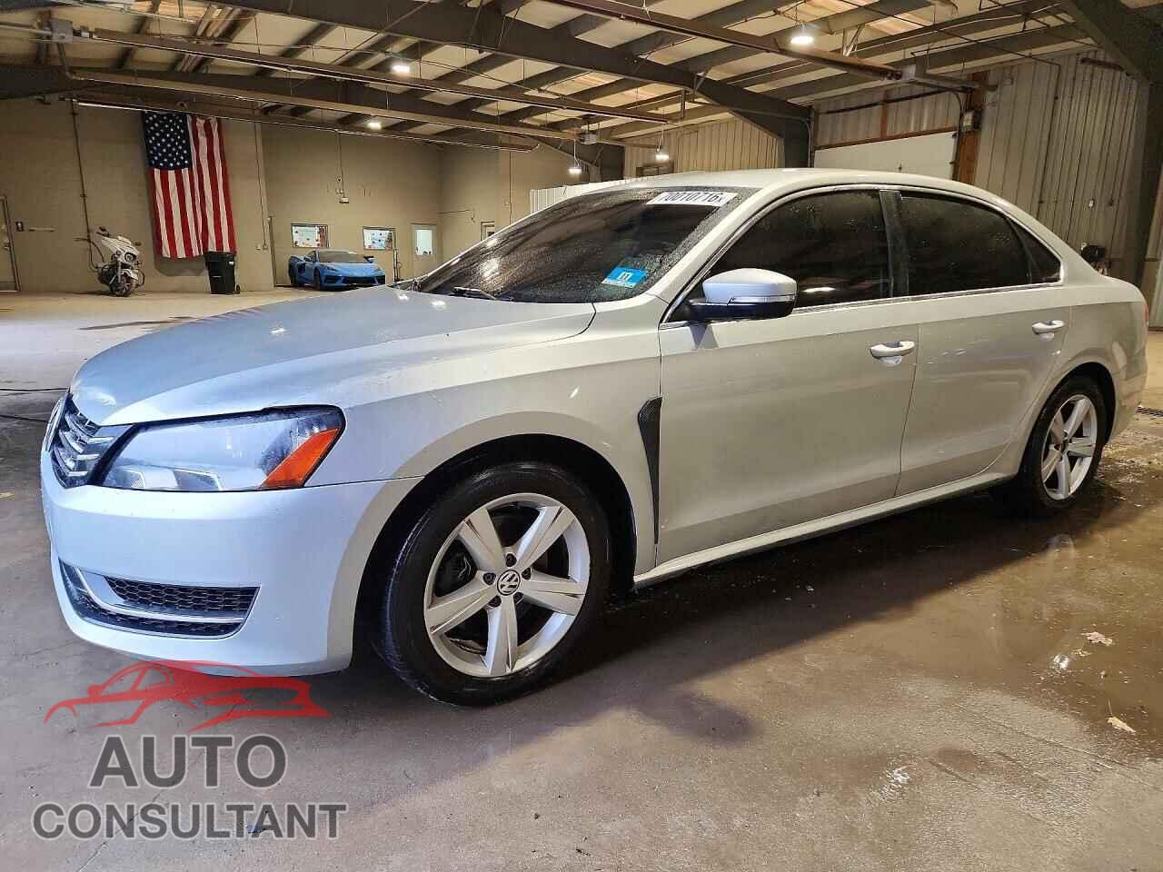 VOLKSWAGEN PASSAT 2014 - 1VWBT7A38EC049645
