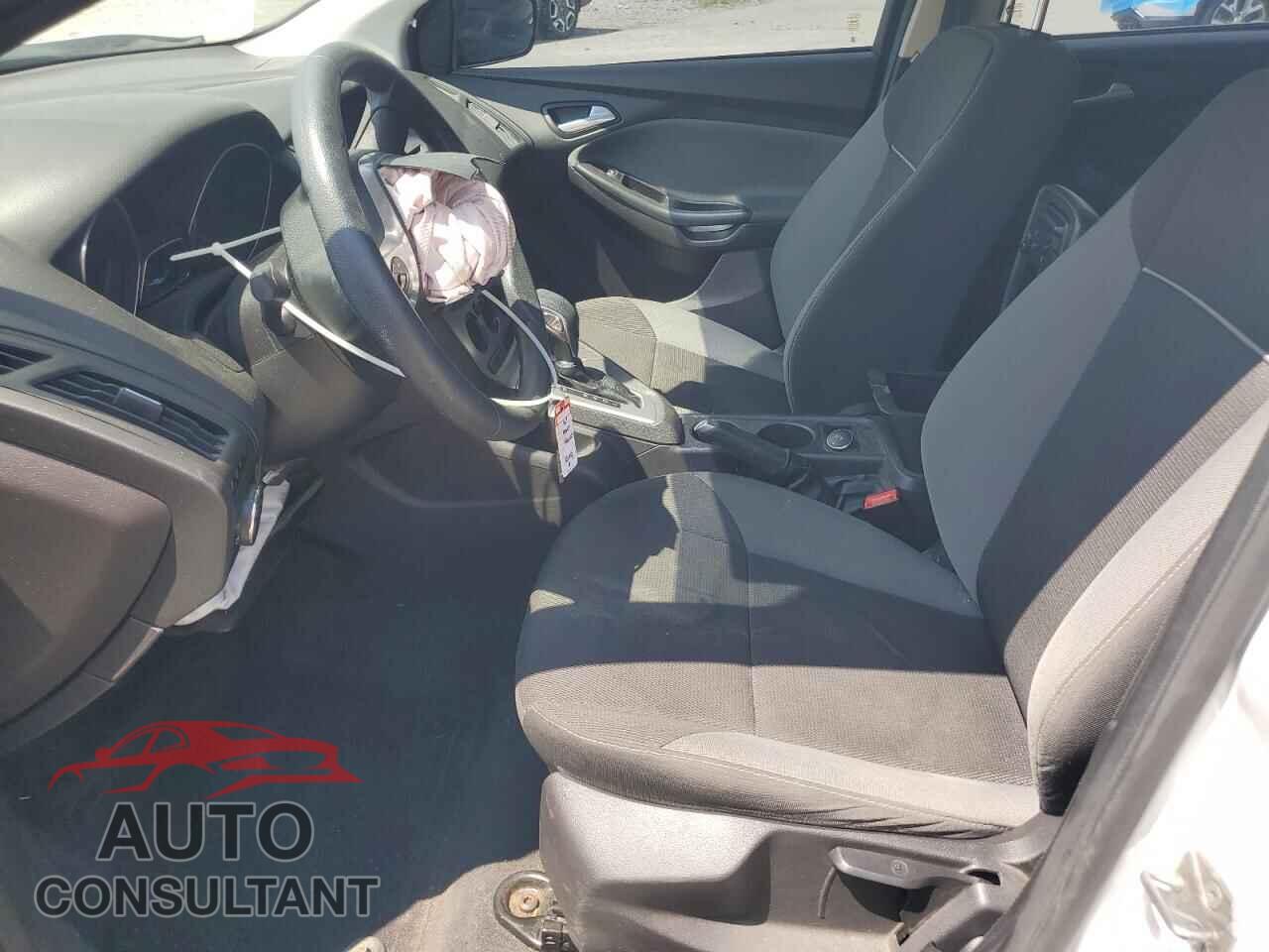 FORD FOCUS 2014 - 1FADP3F28EL223132