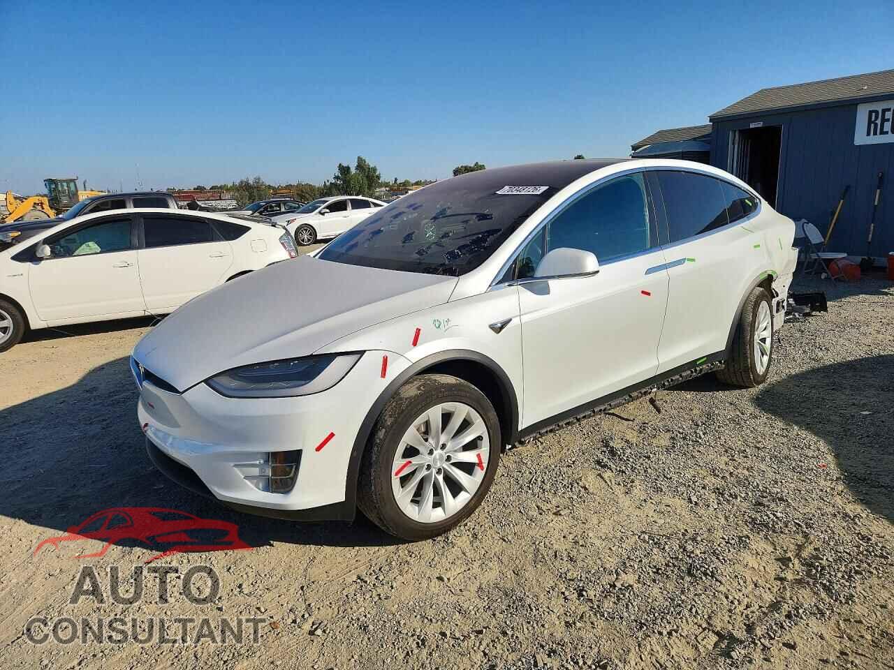 TESLA MODEL X 2020 - 5YJXCBE23LF228852