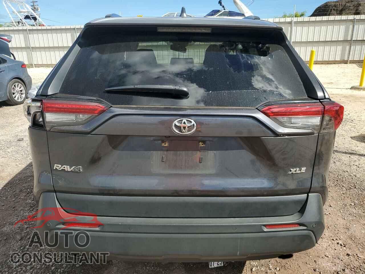 TOYOTA RAV4 2019 - JTMC1RFV8KD022843