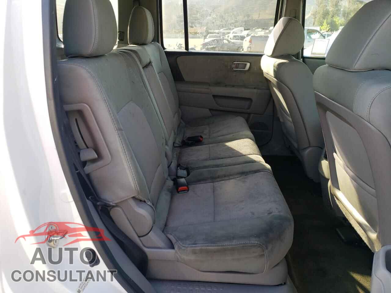 HONDA PILOT 2015 - 5FNYF3H42FB020464