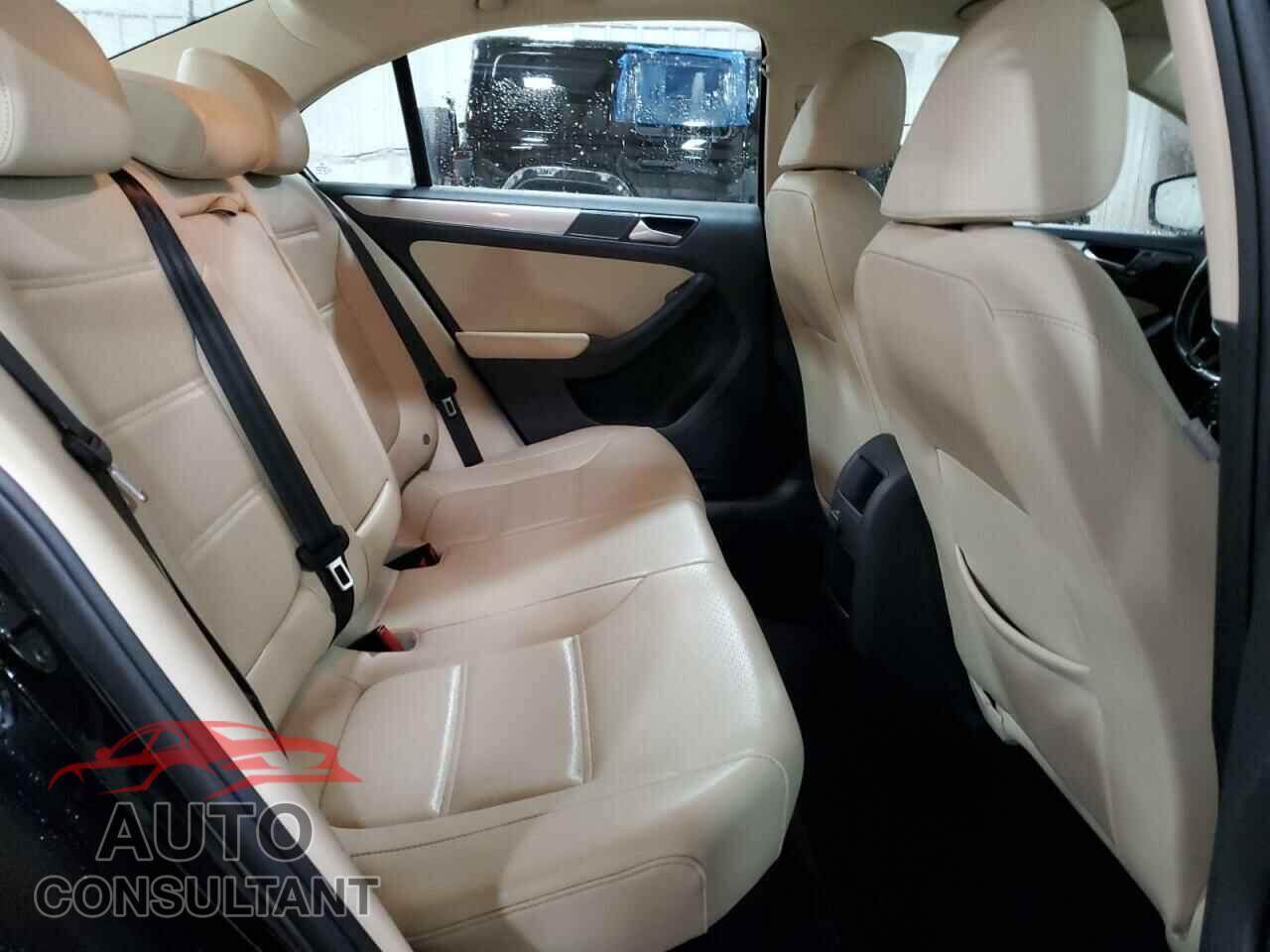 VOLKSWAGEN JETTA 2017 - 3VWDB7AJ8HM388757