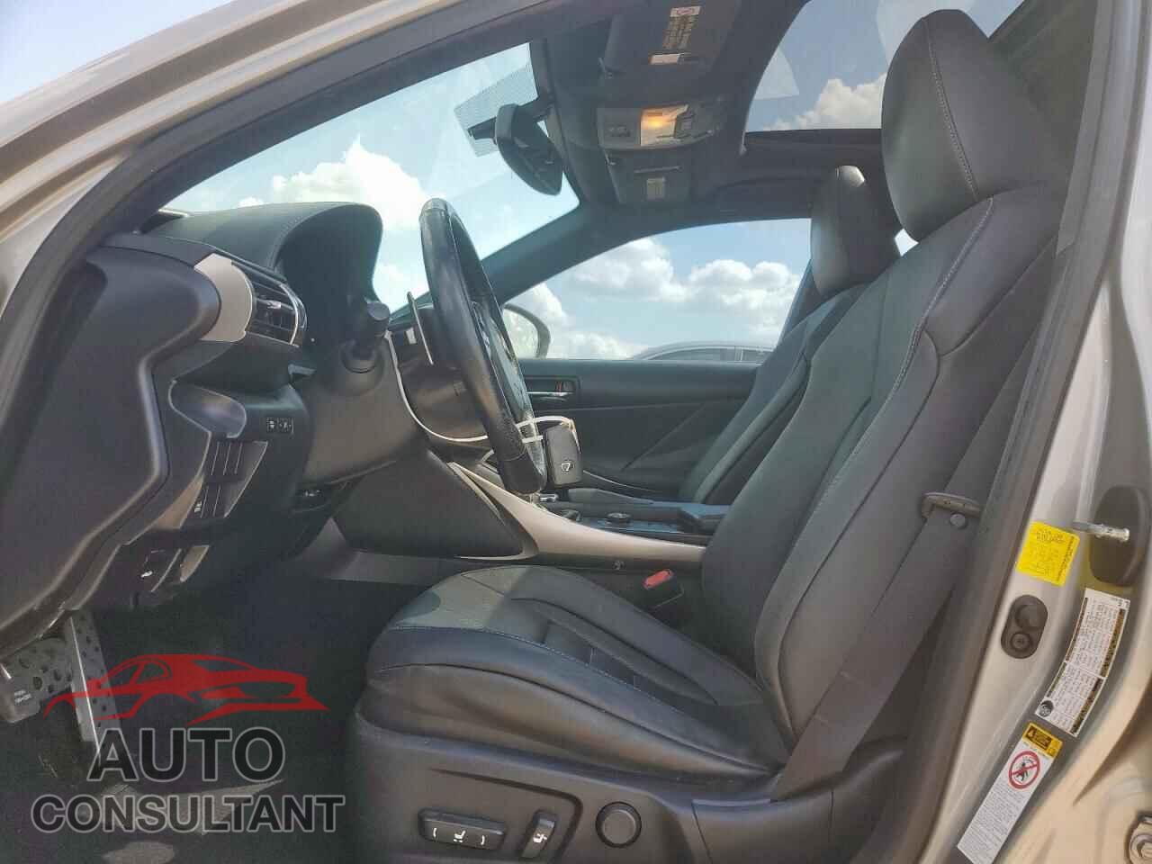 LEXUS IS 2015 - JTHBF1D24F5080860