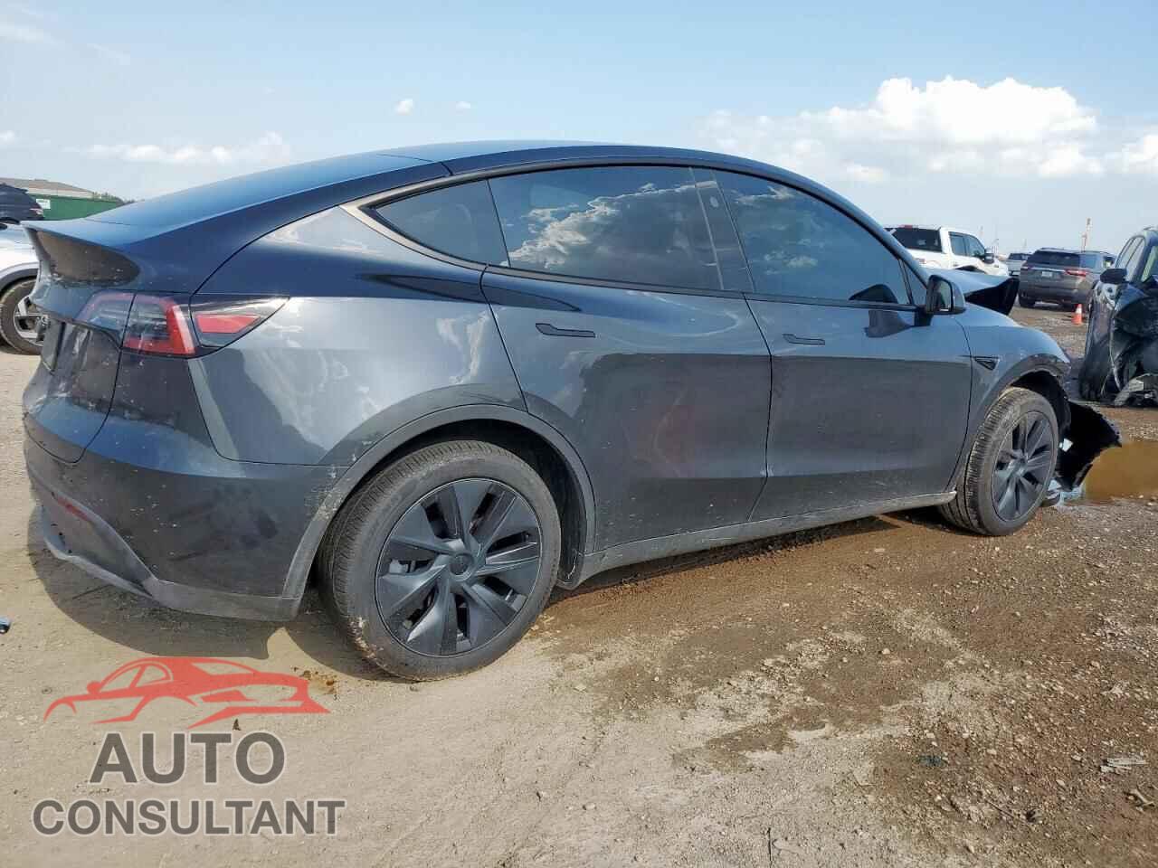 TESLA MODEL Y 2025 - 7SAYGDED8SF230698