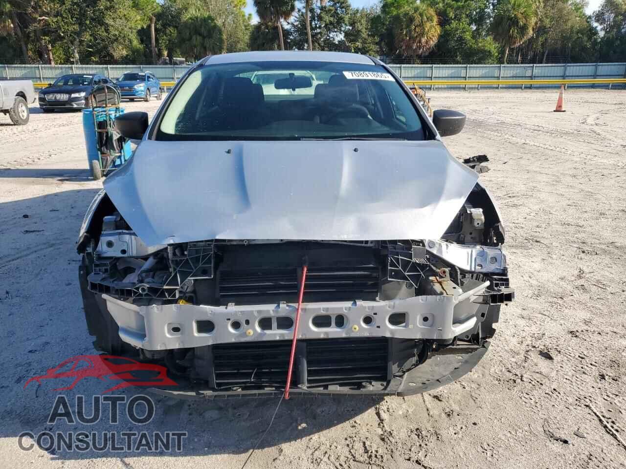 FORD FOCUS 2017 - 1FADP3E25HL335442