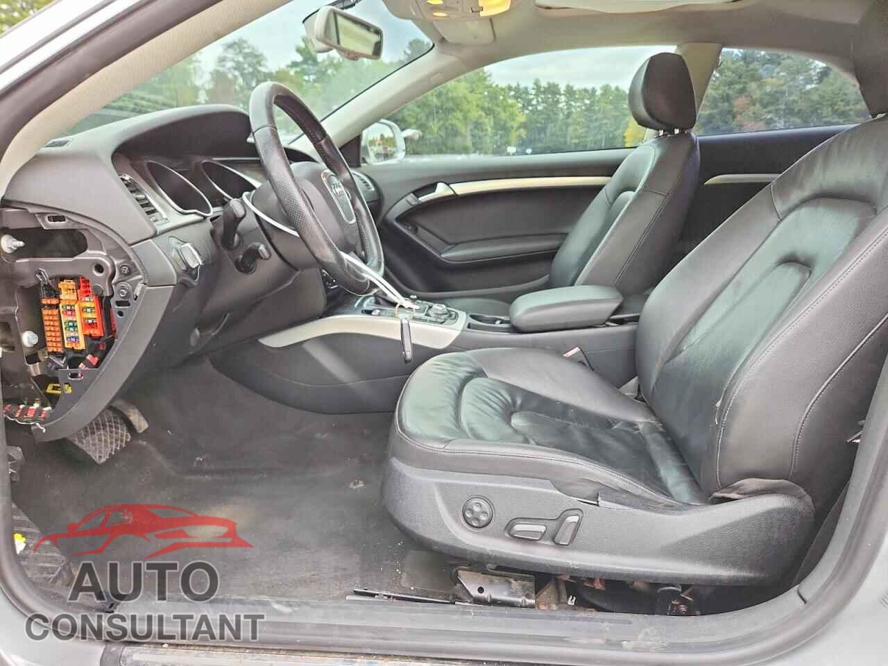 AUDI A5 2009 - WAUDK78T39A016345