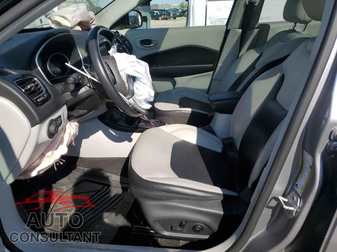 JEEP COMPASS 2019 - 3C4NJDCB7KT679083