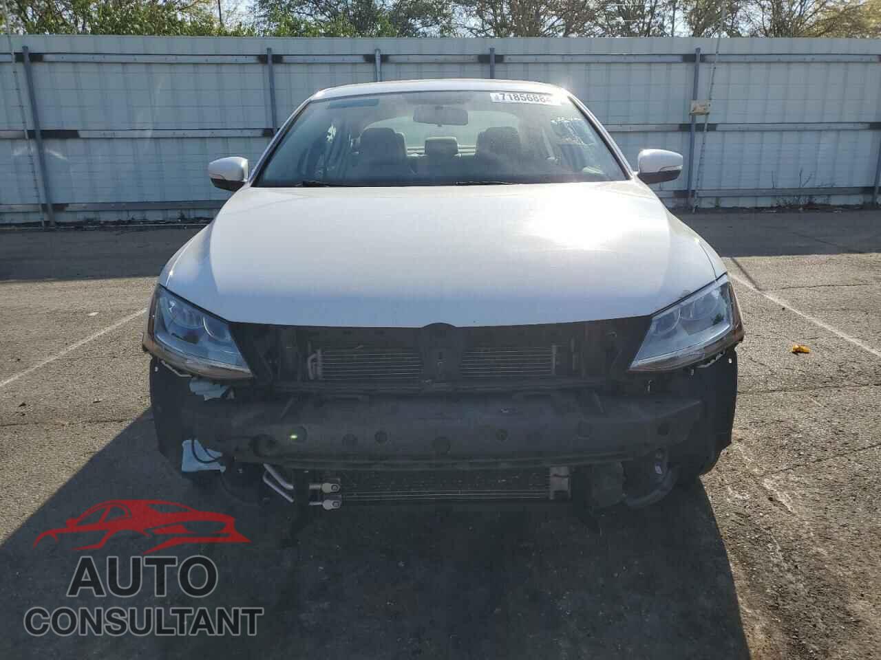 VOLKSWAGEN JETTA 2017 - 3VWDB7AJ0HM216805
