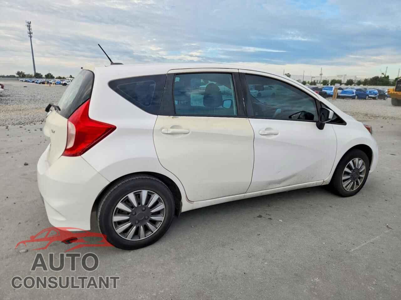 NISSAN VERSA 2017 - 3N1CE2CPXHL367184