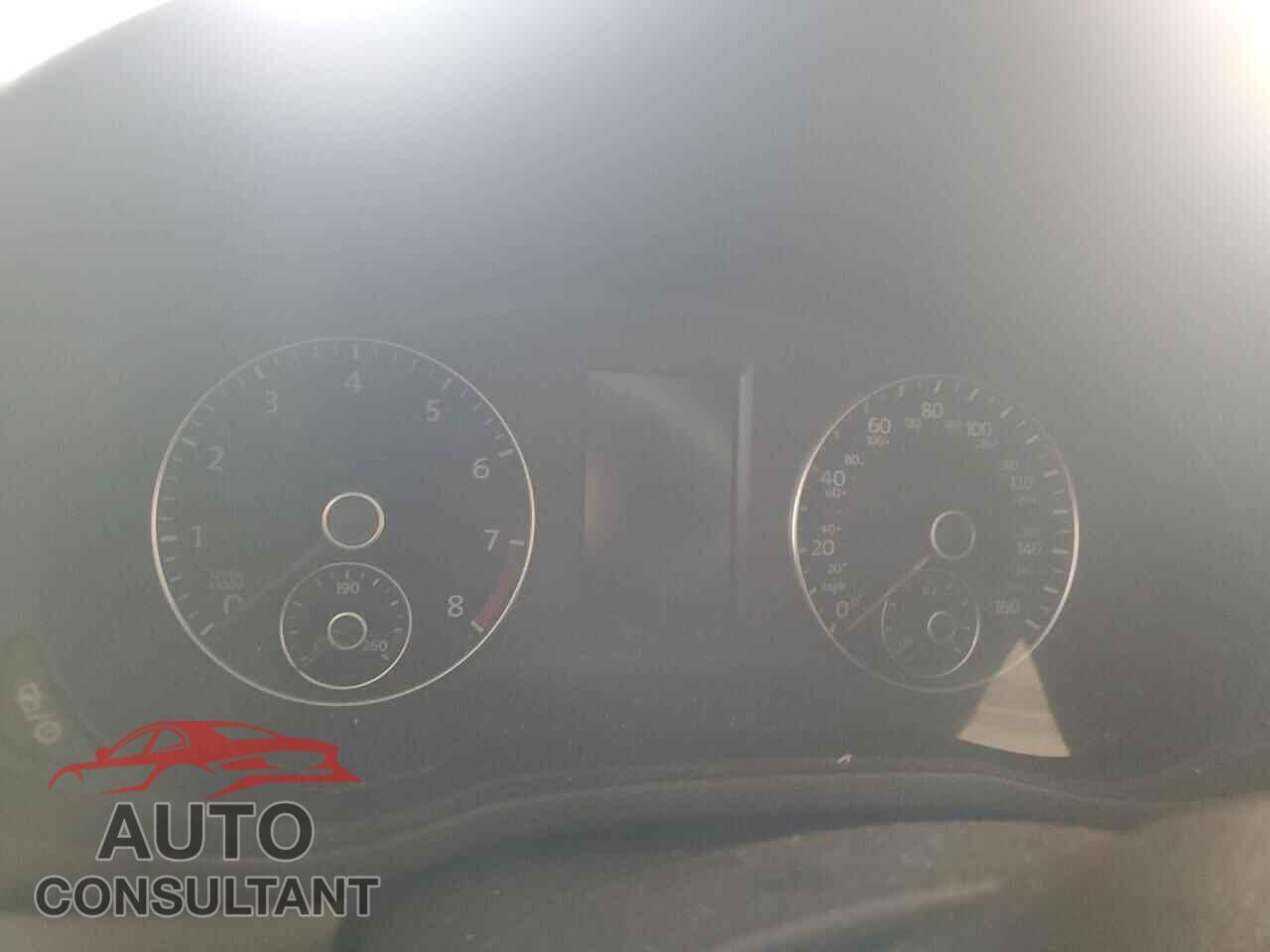 VOLKSWAGEN PASSAT 2015 - 1VWAT7A32FC043658