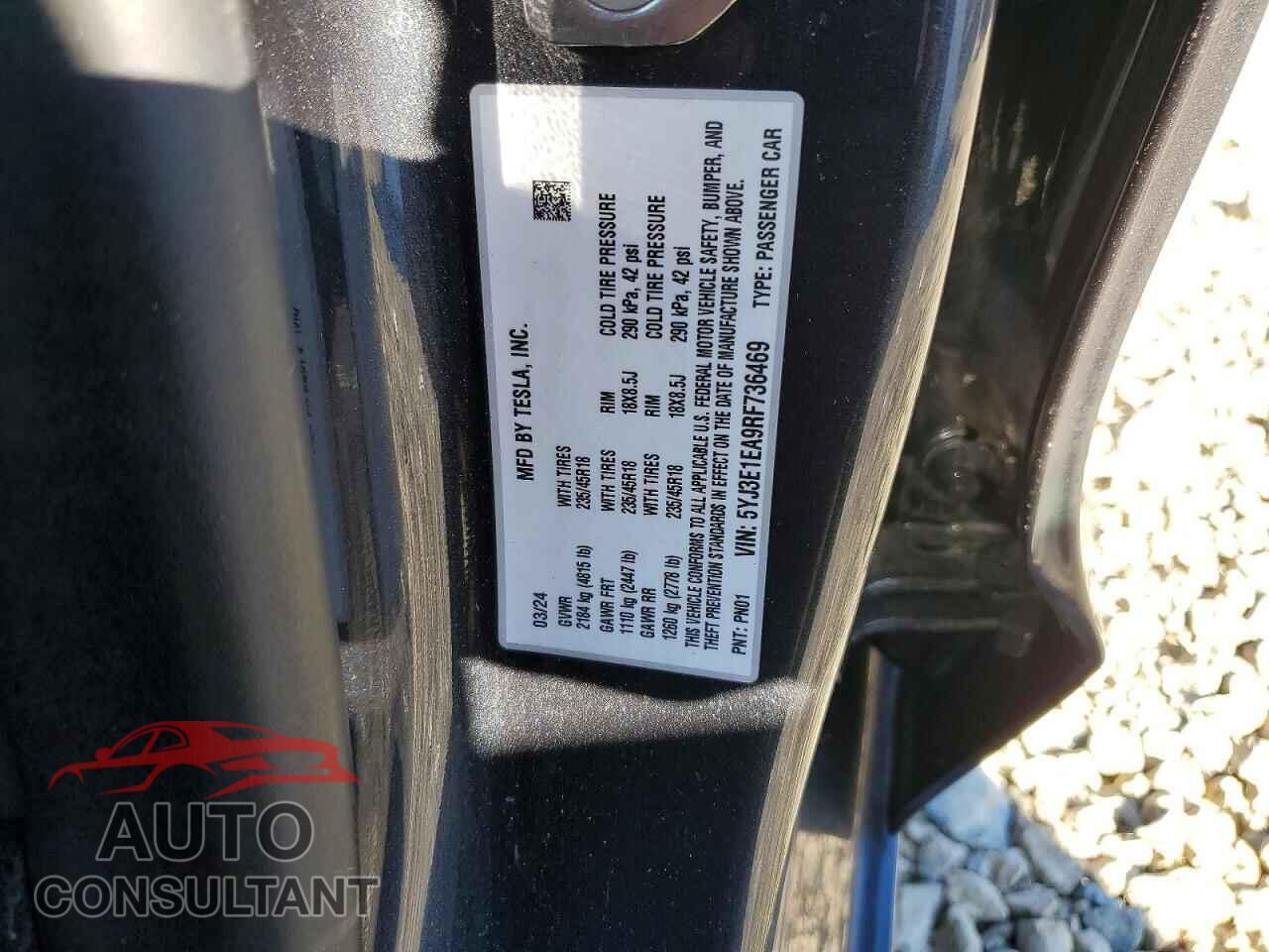 TESLA MODEL 3 2024 - 5YJ3E1EA9RF736469