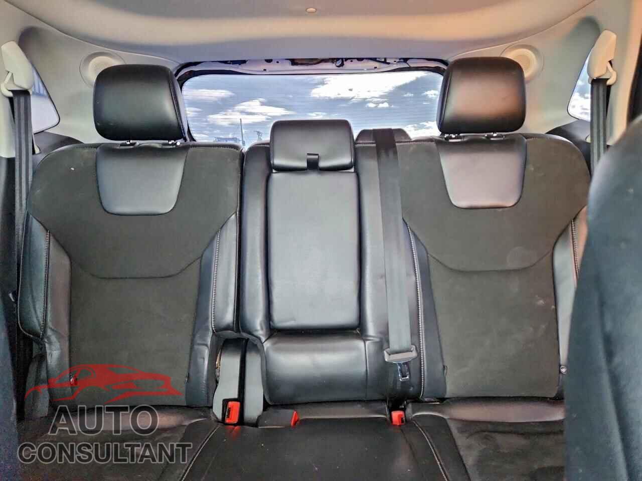 FORD EDGE 2017 - 2FMPK4AP2HBB05009