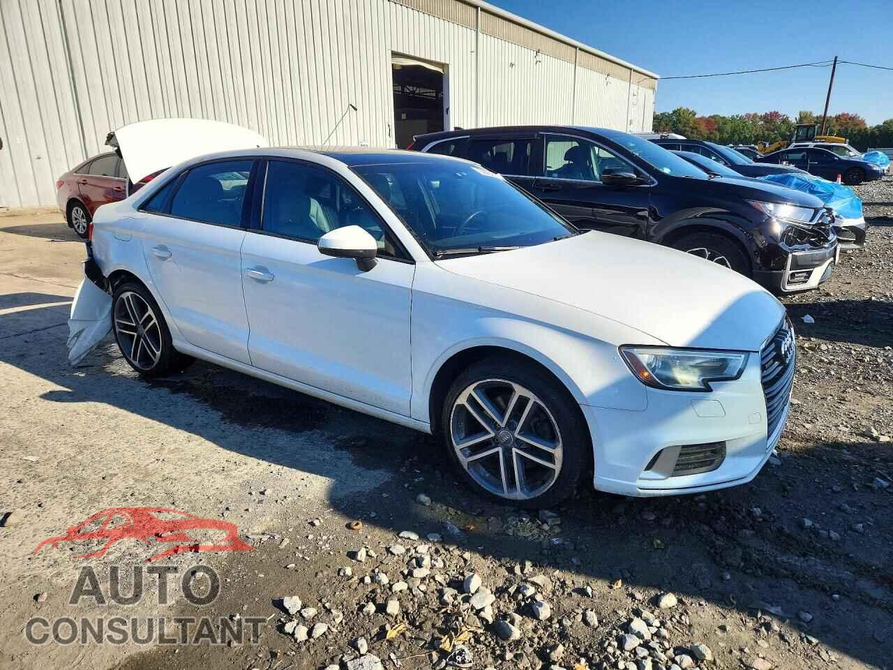AUDI A3 2017 - WAUB8GFF5H1043404
