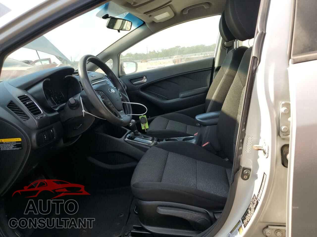 KIA FORTE 2017 - 3KPFK4A78HE048355