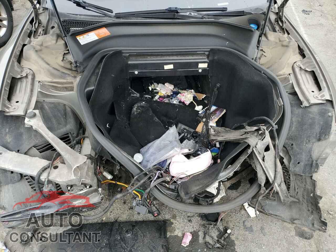 TESLA MODEL S 2015 - 5YJSA1E13FF120298
