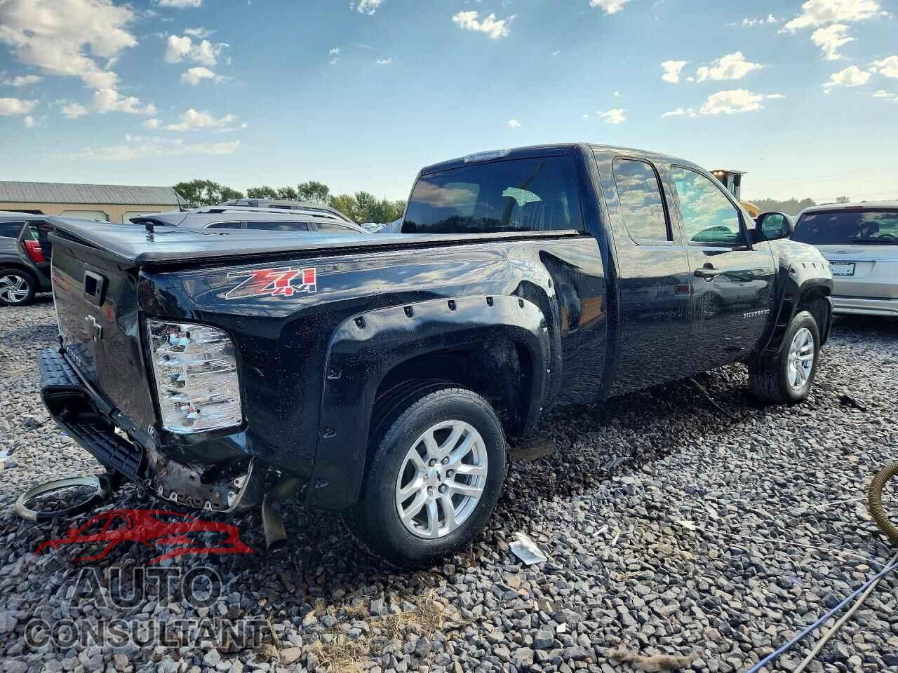 CHEVROLET SILVERADO 2011 - 1GCRKTE38BZ227599