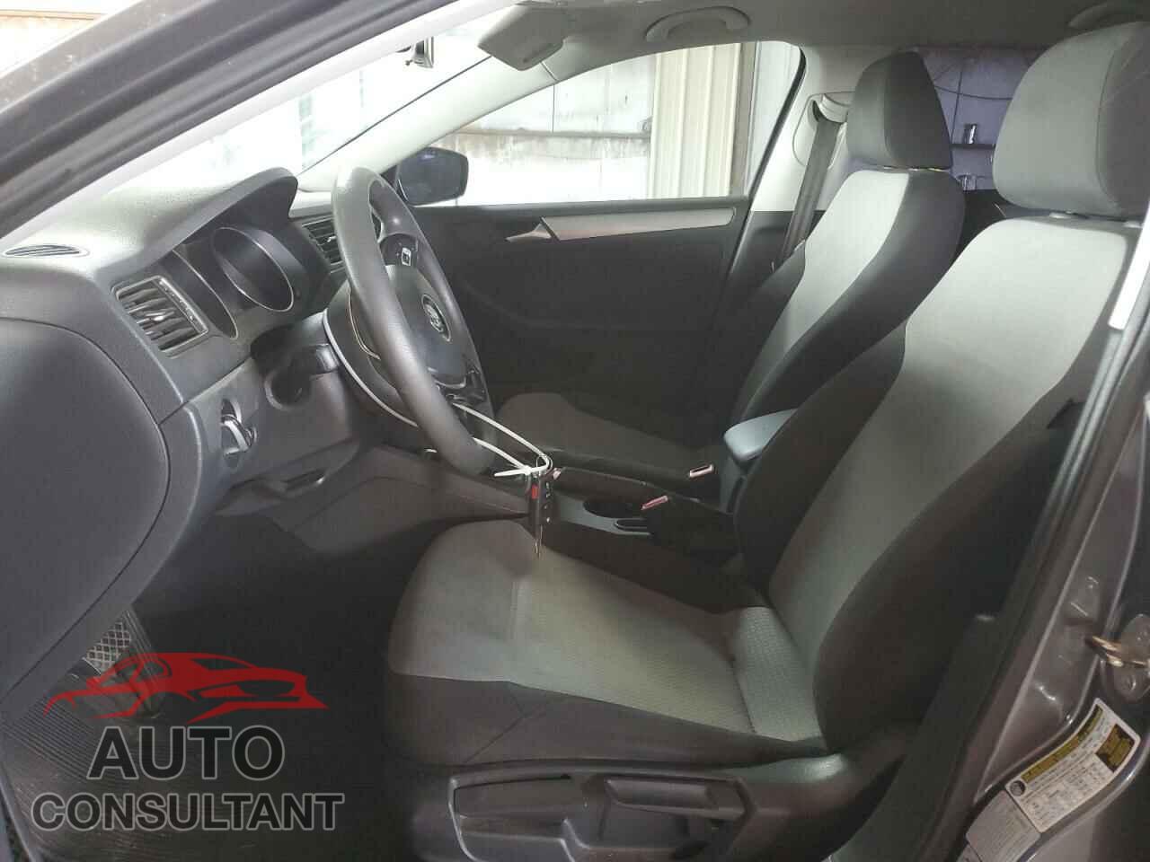 VOLKSWAGEN JETTA 2017 - 3VW2B7AJ7HM352646