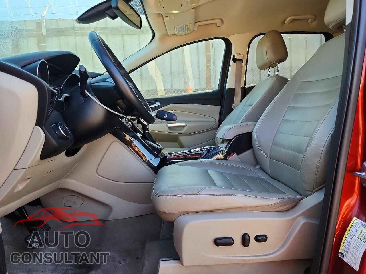 FORD ESCAPE 2015 - 1FMCU0JX7FUB19867