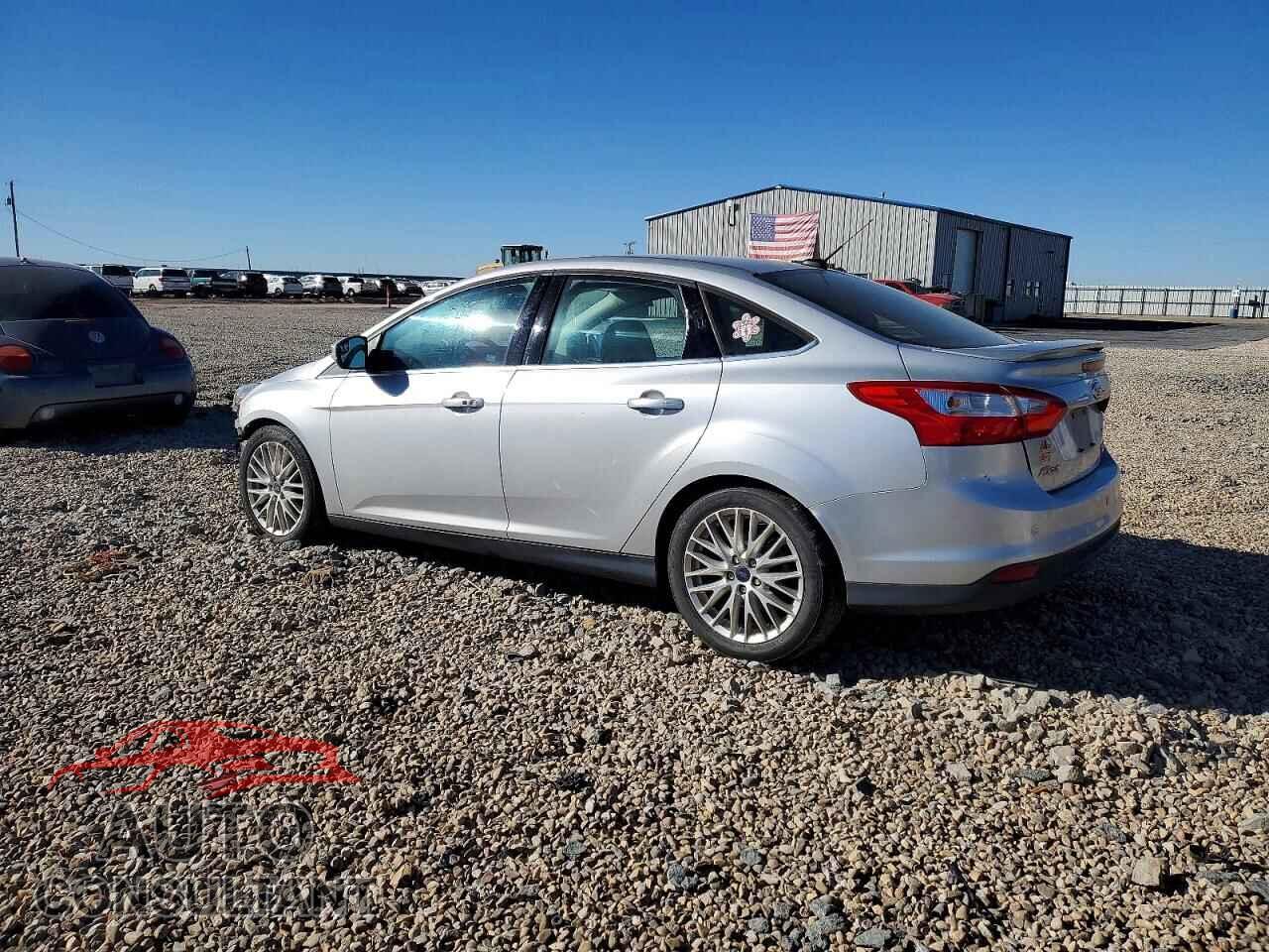 FORD FOCUS 2014 - 1FADP3J28EL345996