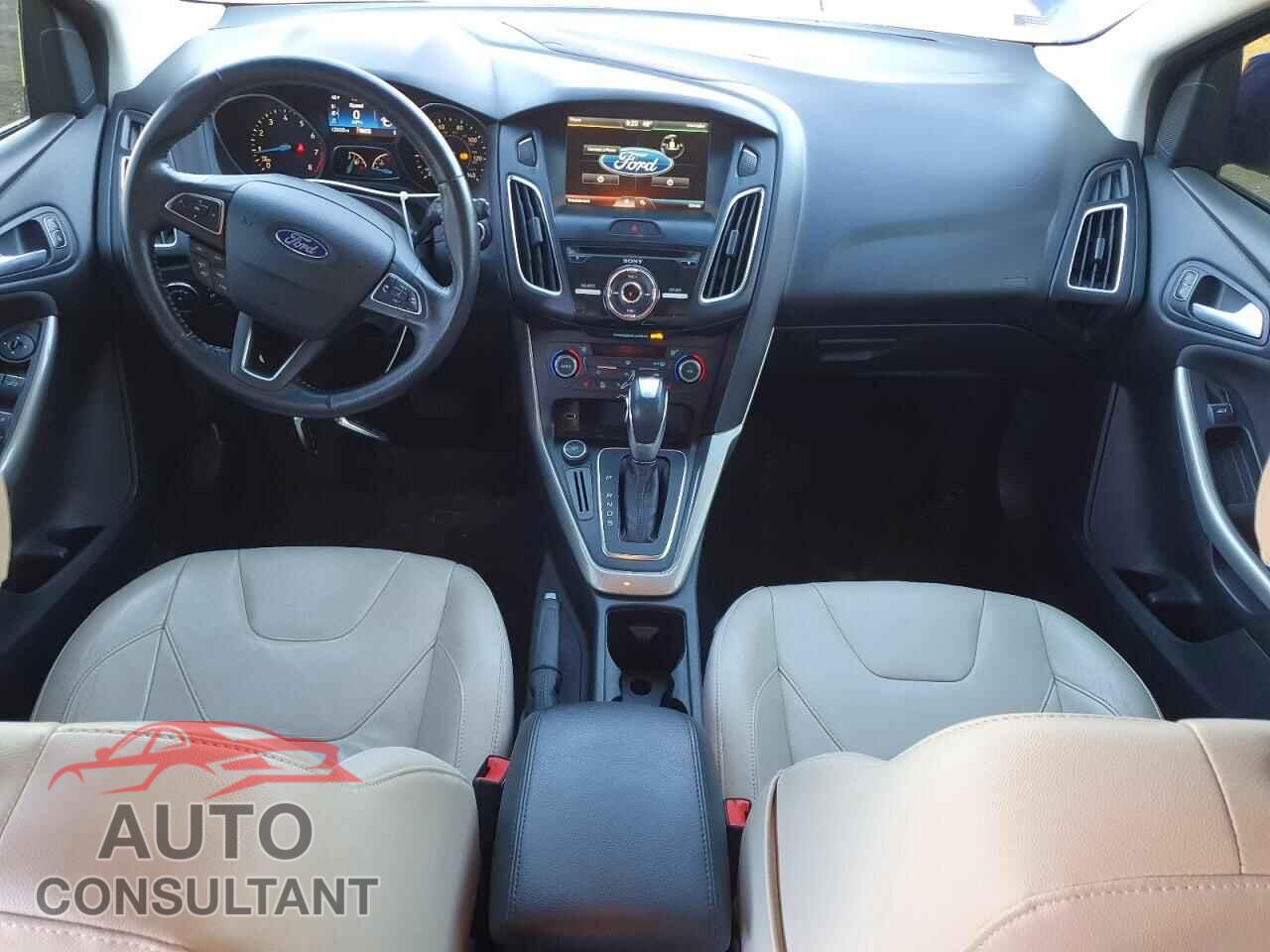 FORD FOCUS 2015 - 1FADP3N27FL210424