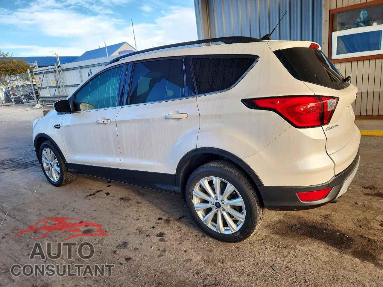 FORD ESCAPE 2019 - 1FMCU0HD7KUB53796
