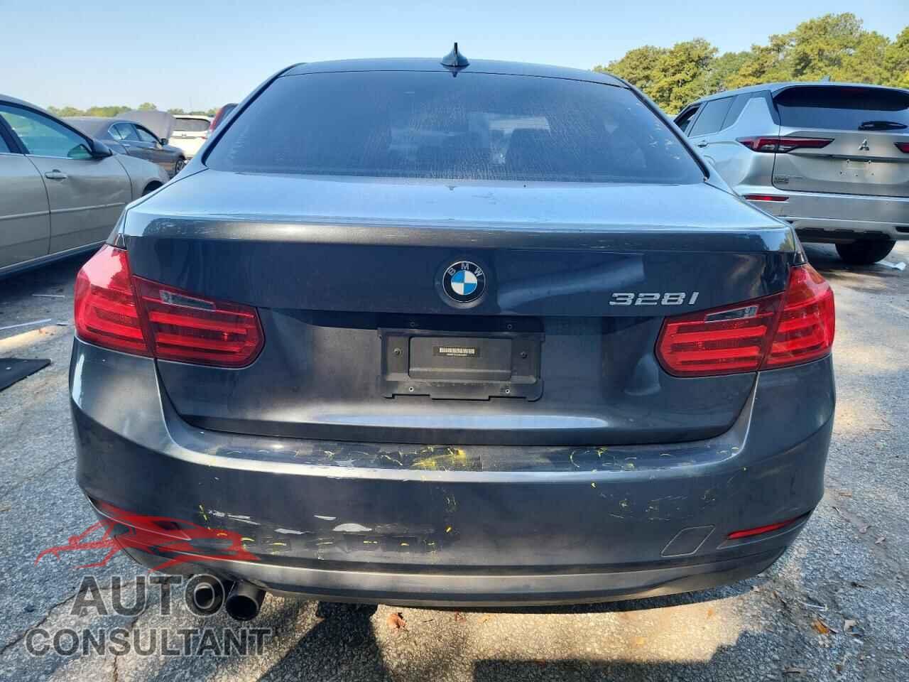 BMW 3 SERIES 2013 - WBA3C1C55DF439261