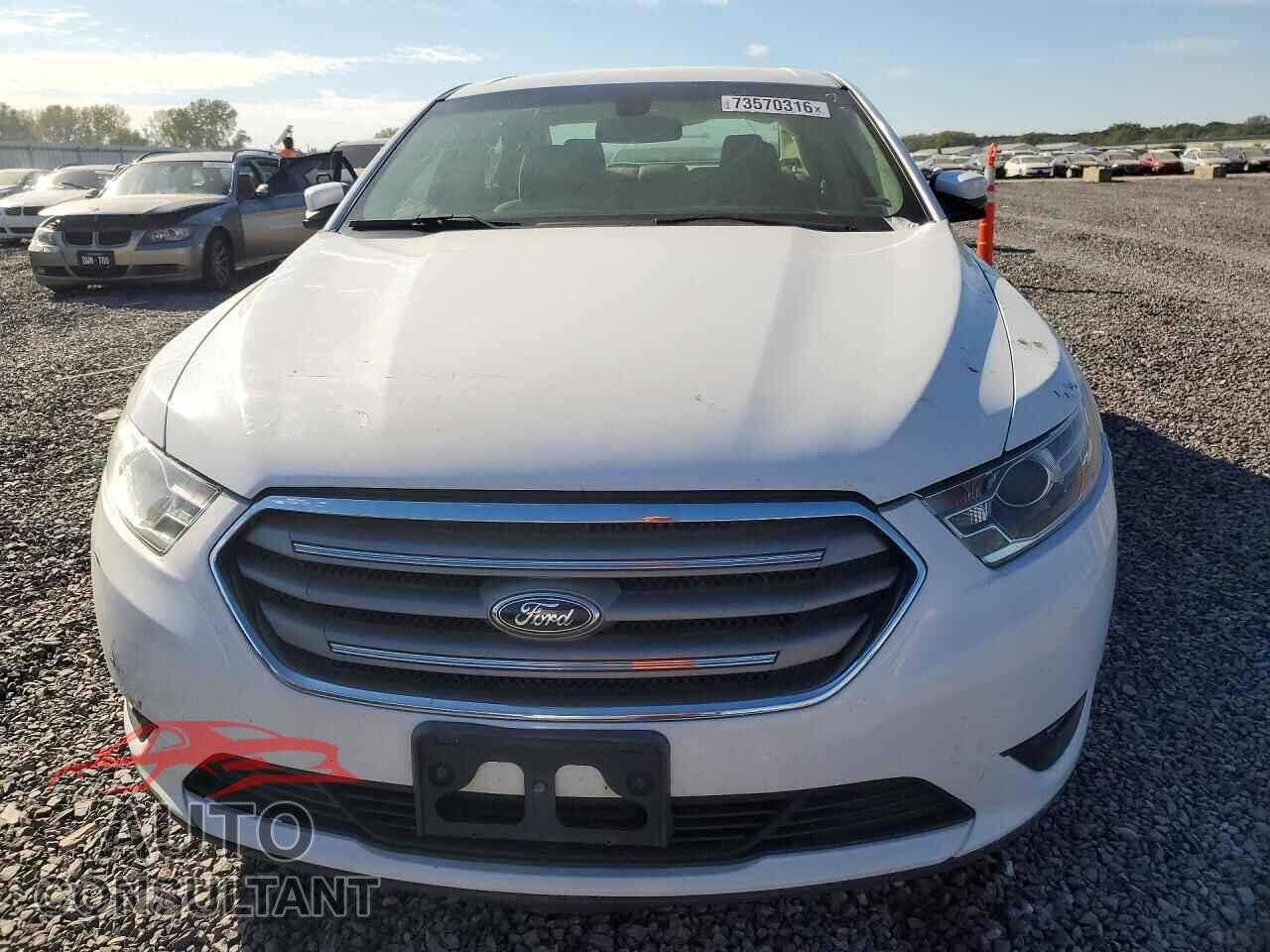 FORD TAURUS 2016 - 1FAHP2E89GG153850