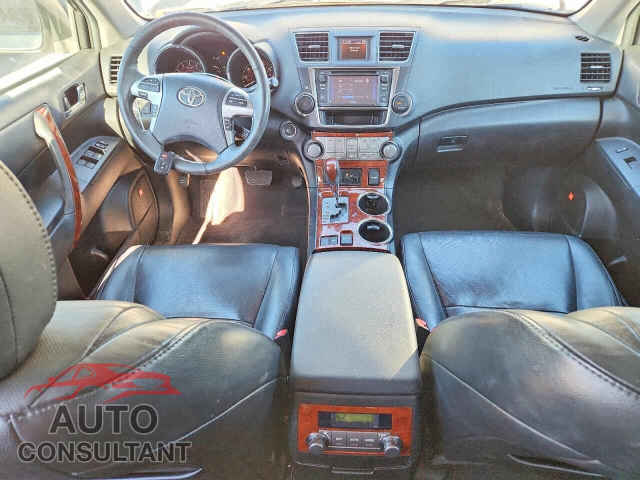 TOYOTA HIGHLANDER 2013 - 5TDYK3EH8DS093561
