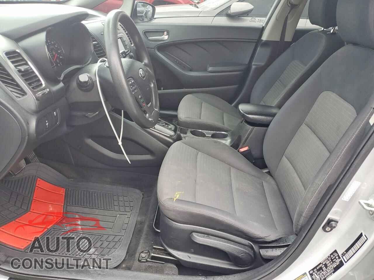 KIA FORTE 2017 - 3KPFL4A75HE014211