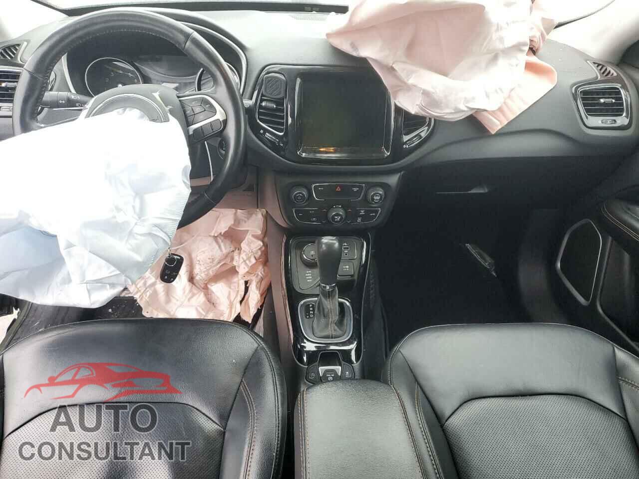 JEEP COMPASS 2019 - 3C4NJDCBXKT812497
