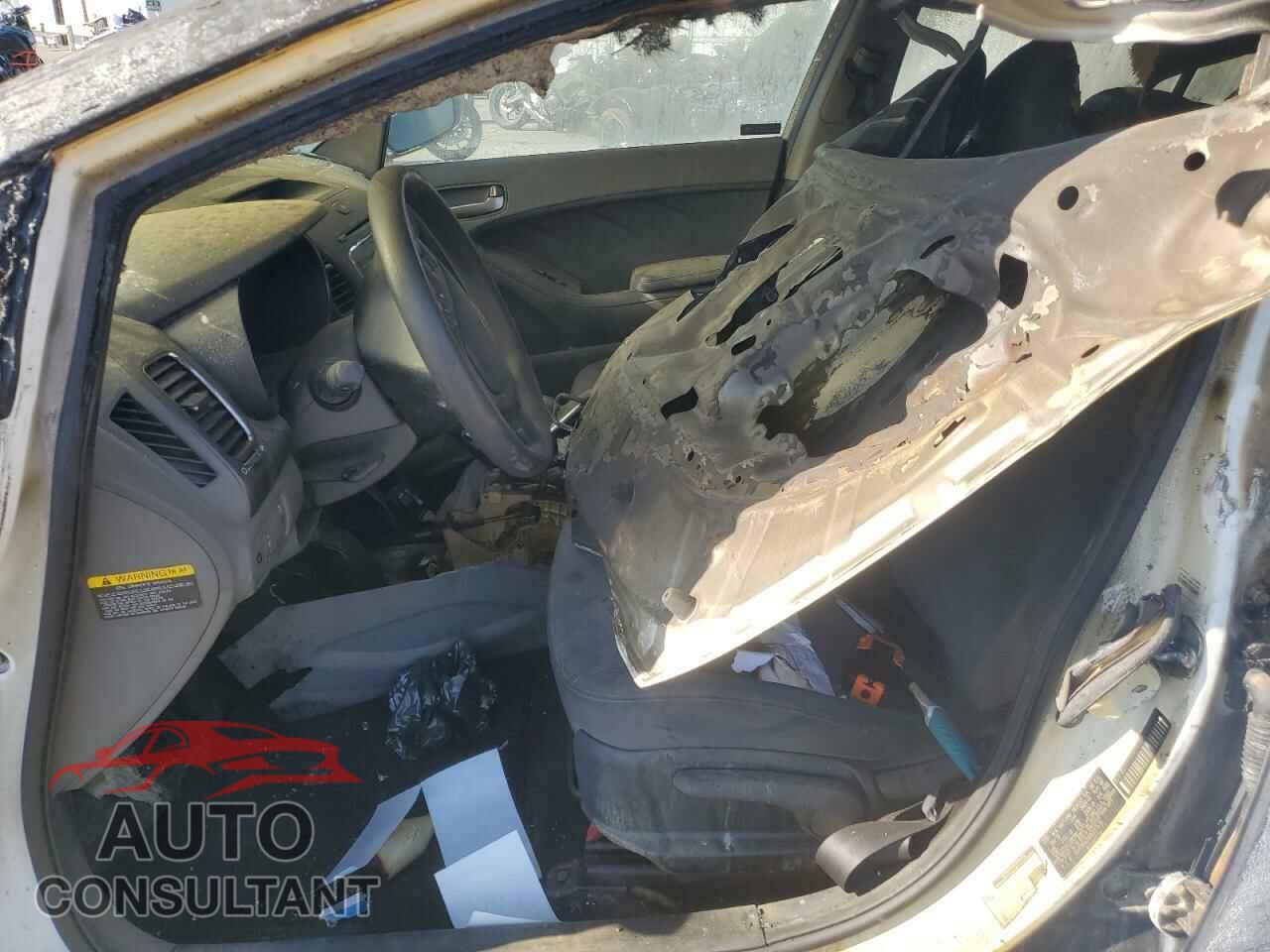 KIA FORTE 2017 - 3KPFK4A7XHE057574