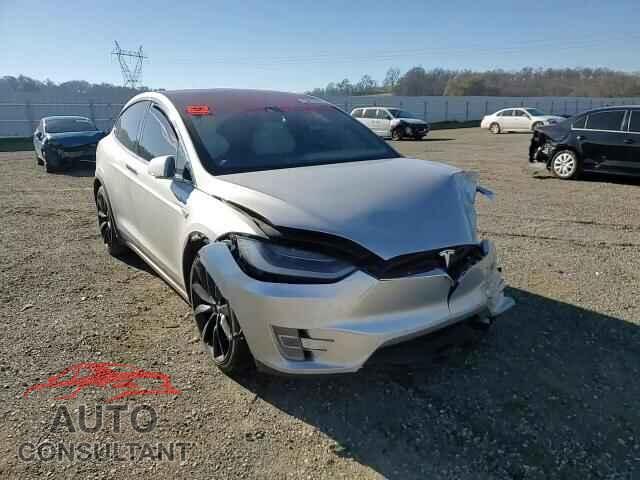 TESLA MODEL X 2016 - 5YJXCAE20GF016670