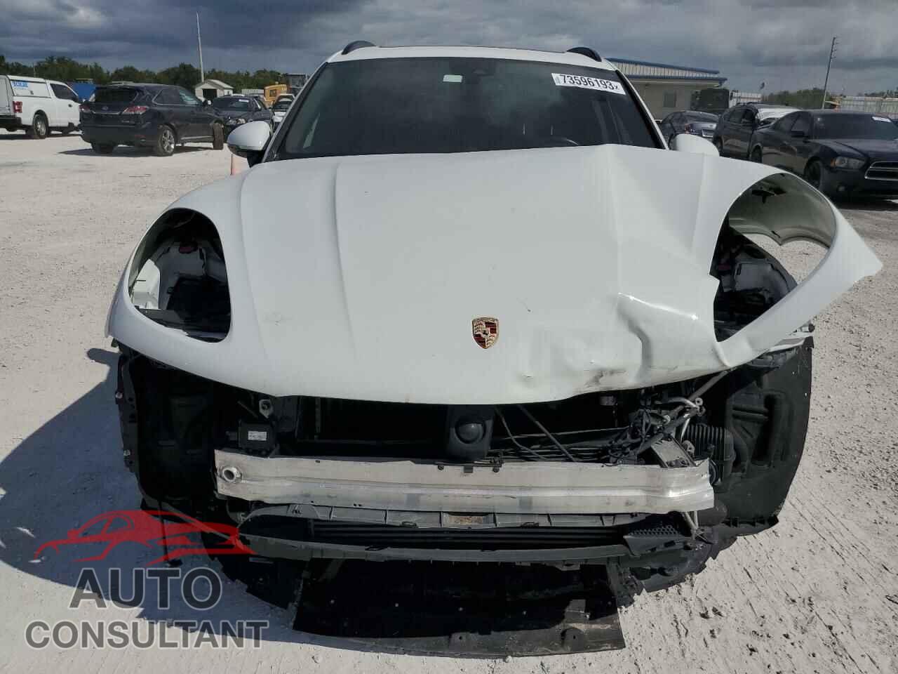 PORSCHE MACAN 2018 - WP1AA2A57JLB05298