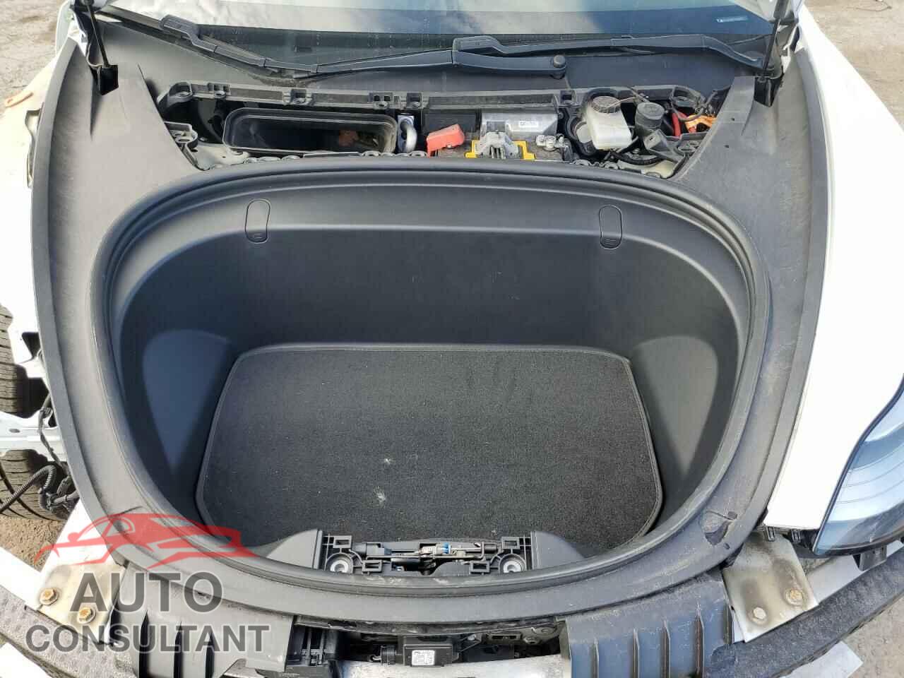 TESLA MODEL 3 2018 - 5YJ3E1EB7JF120623
