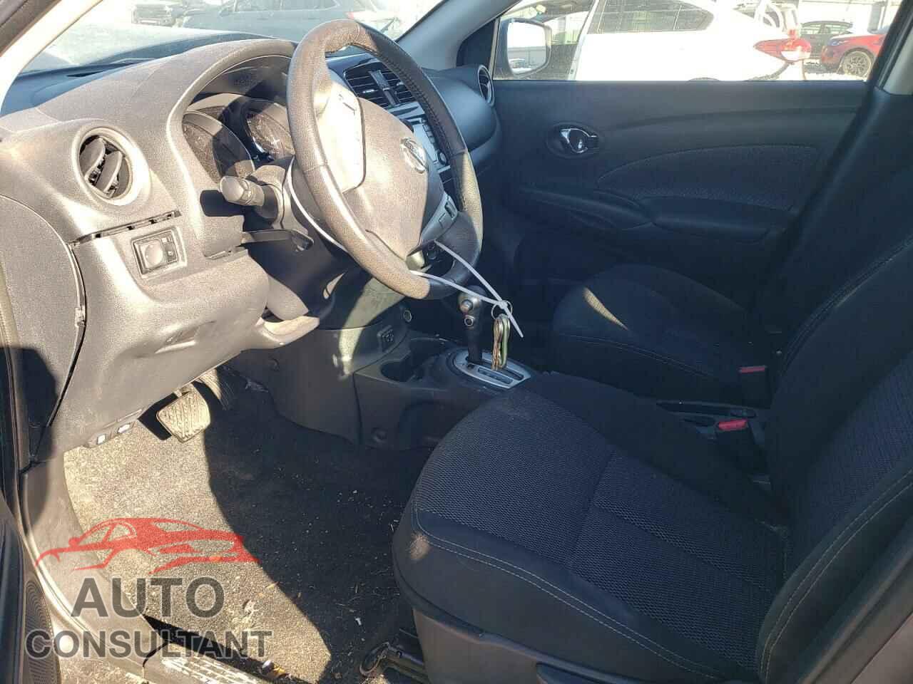NISSAN VERSA 2017 - 3N1CN7APXHL906953
