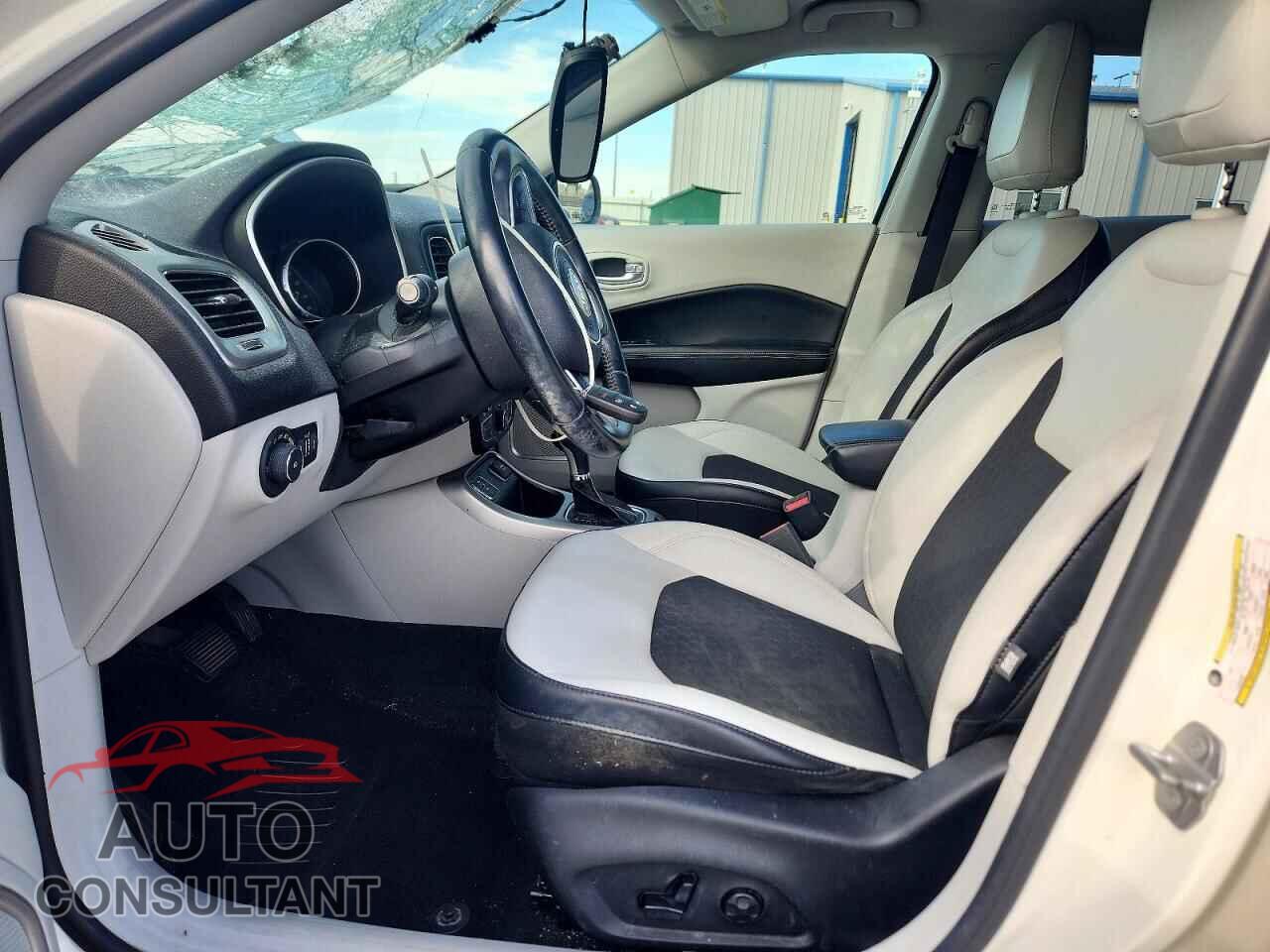 JEEP COMPASS 2018 - 3C4NJCBB2JT240979
