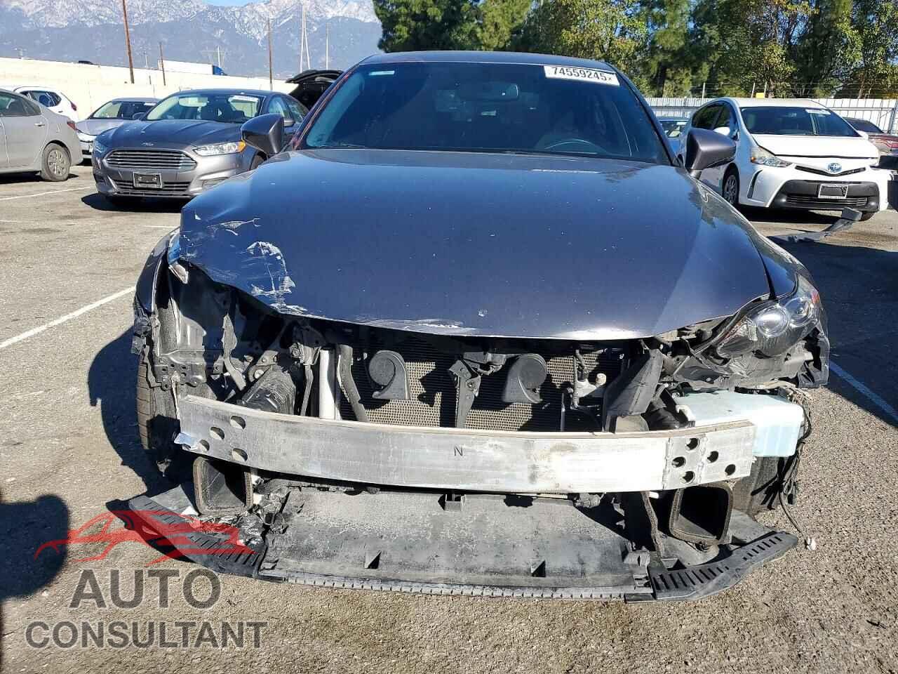 LEXUS IS 2016 - JTHBA1D20G5009624