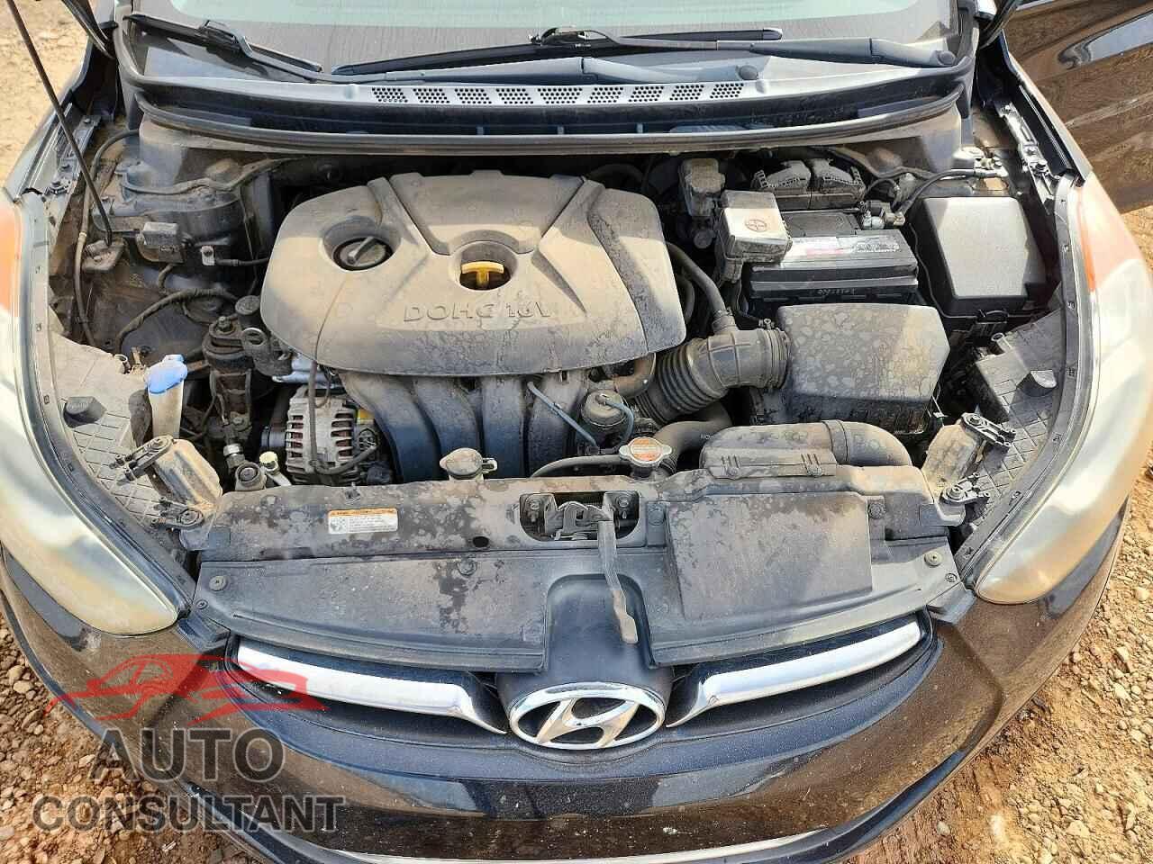 HYUNDAI ELANTRA 2012 - 5NPDH4AE8CH103041
