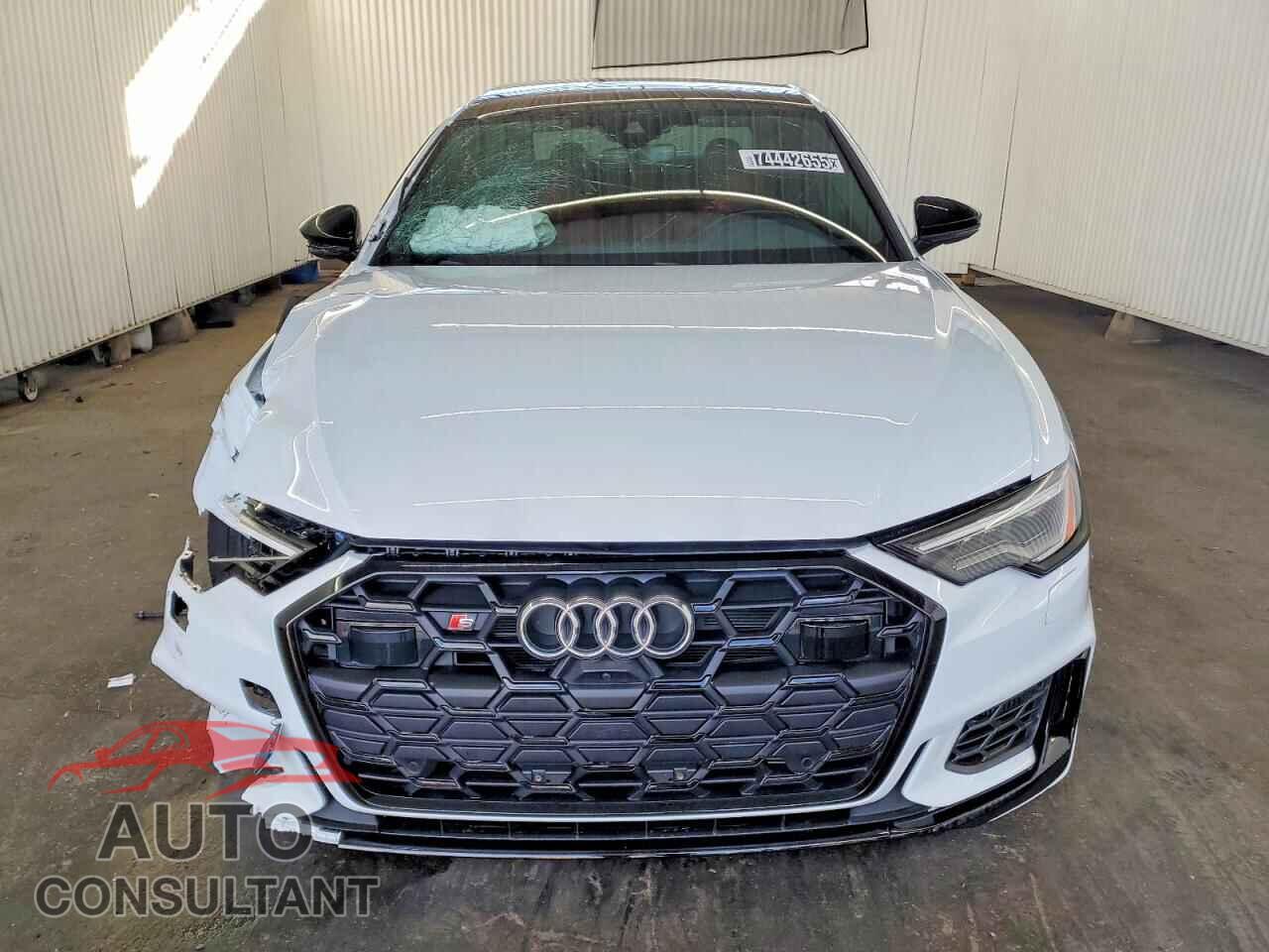 AUDI S6/RS6 2025 - WAUEFBF26SN044001