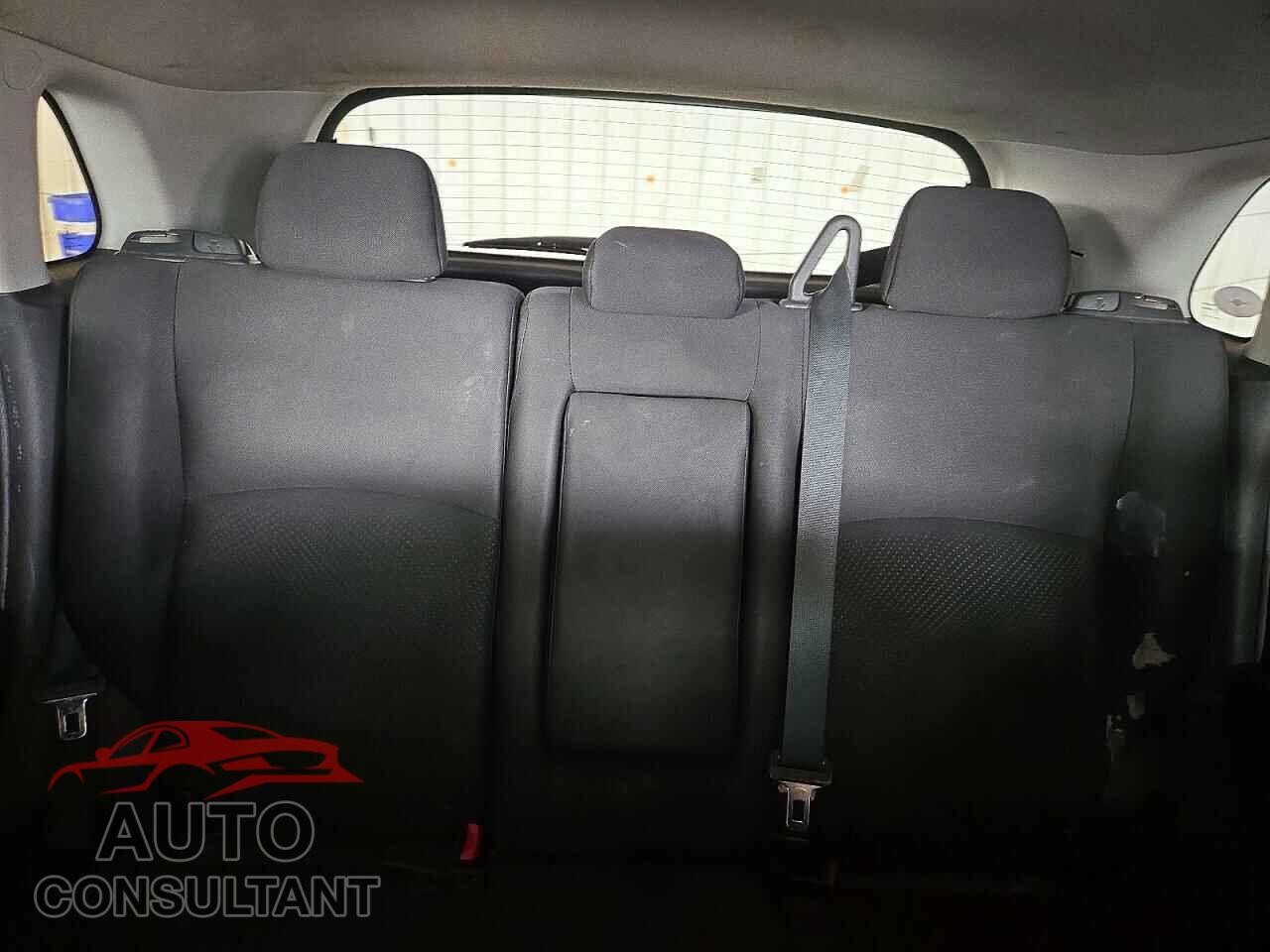MITSUBISHI OUTLANDER 2015 - 4A4AP3AUXFE010526